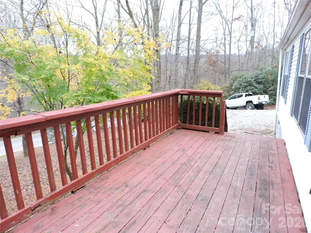 2271 Gouges Creek Road Spruce Pine NC 28777