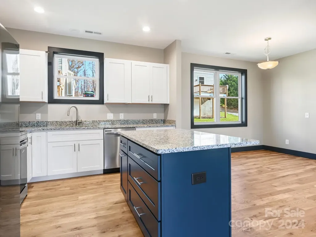 52 Fox Drive Asheville NC 28803
