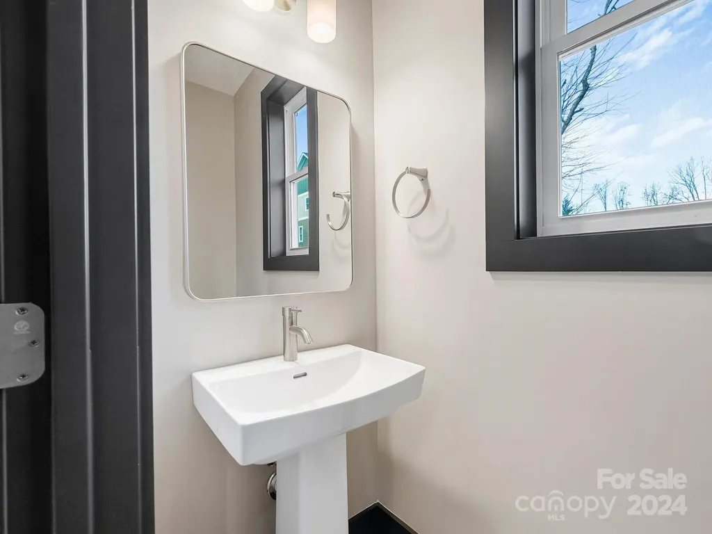 52 Fox Drive Asheville NC 28803