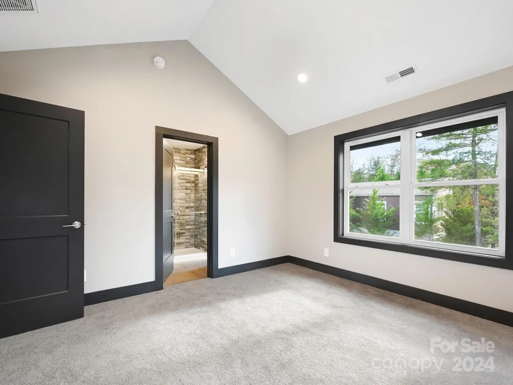 52 Fox Drive Asheville NC 28803