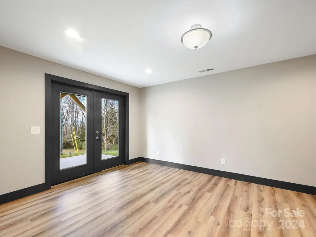 52 Fox Drive Asheville NC 28803
