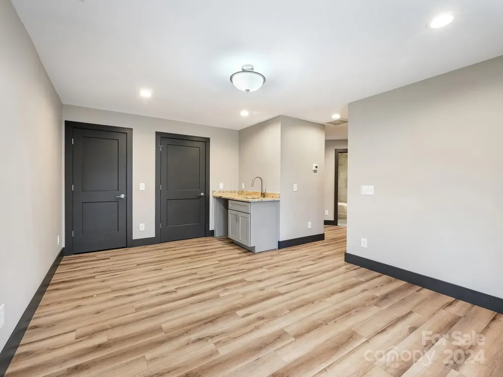 52 Fox Drive Asheville NC 28803