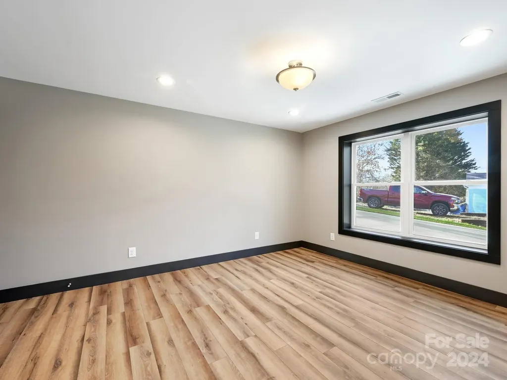 52 Fox Drive Asheville NC 28803