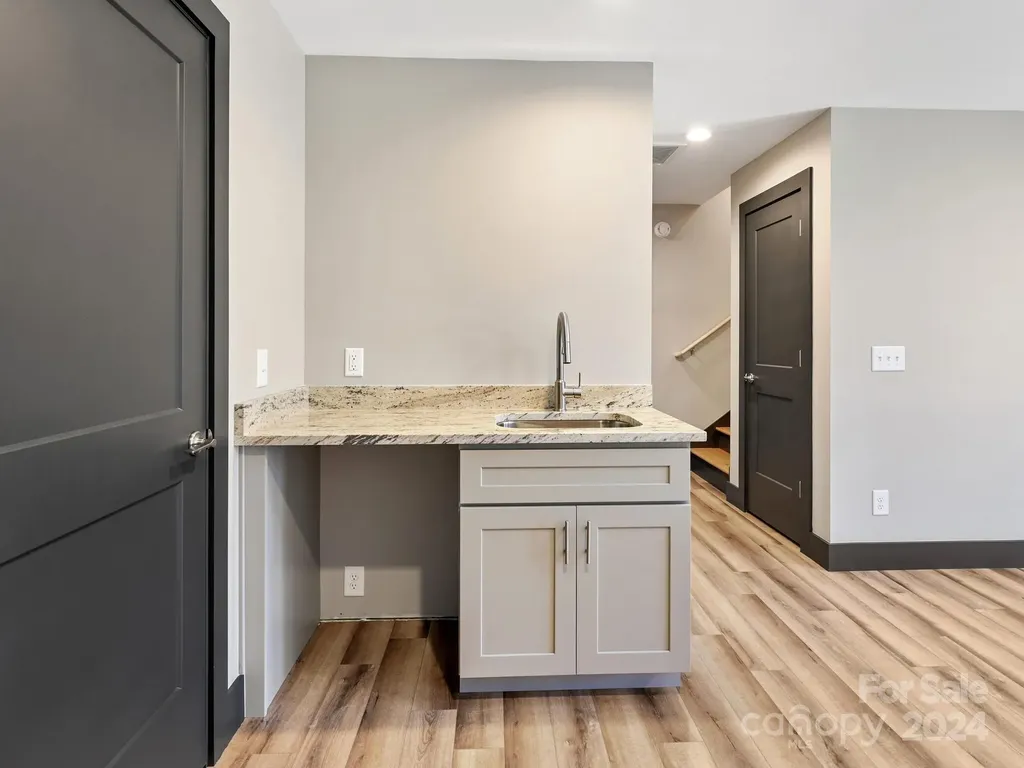 52 Fox Drive Asheville NC 28803