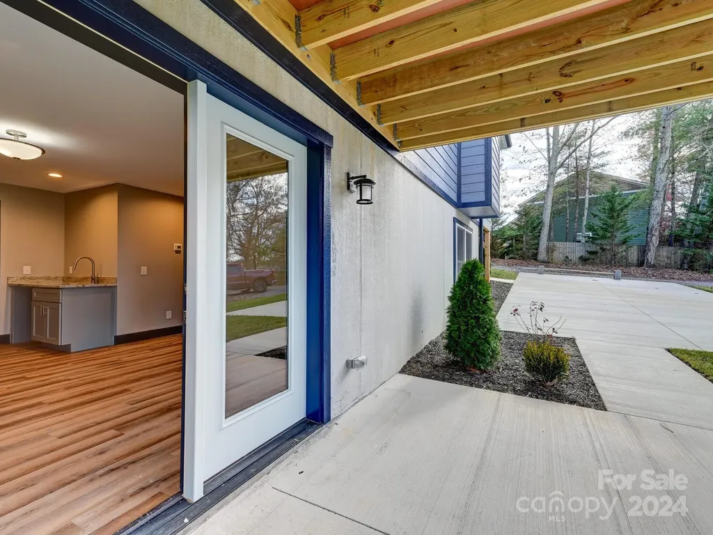 52 Fox Drive Asheville NC 28803