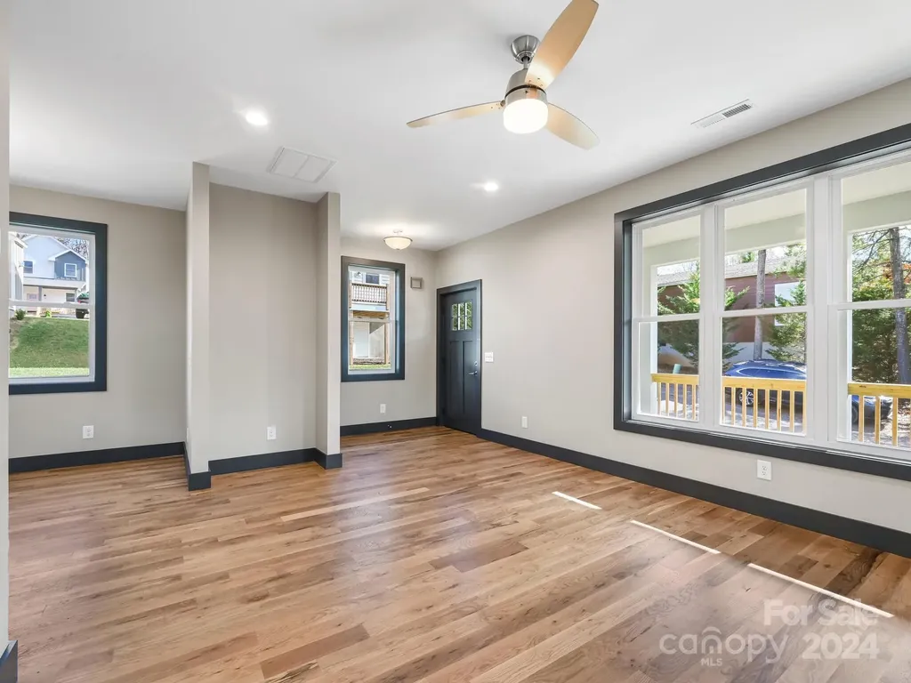 52 Fox Drive Asheville NC 28803