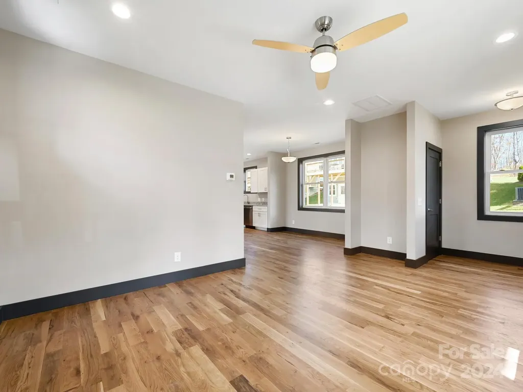 52 Fox Drive Asheville NC 28803
