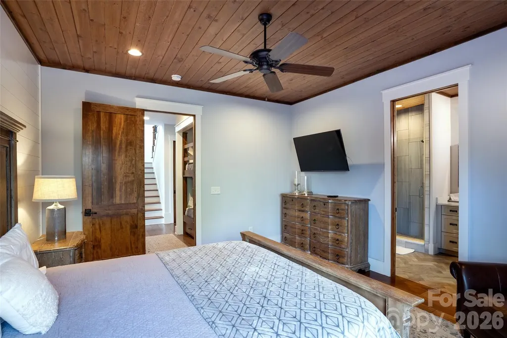 2349 Cornwallis Trail Nebo NC 28761