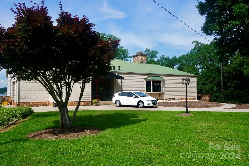 1025 Fairfield Road Mount Gilead NC 27371