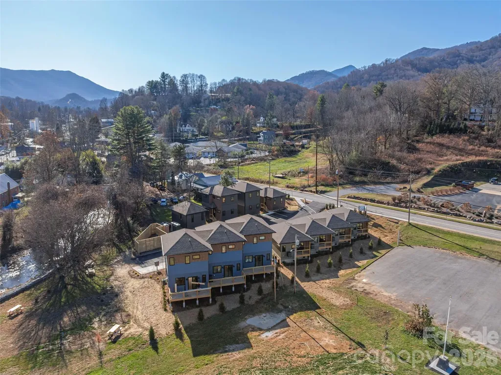41 Leap Frog Park Waynesville NC 28786