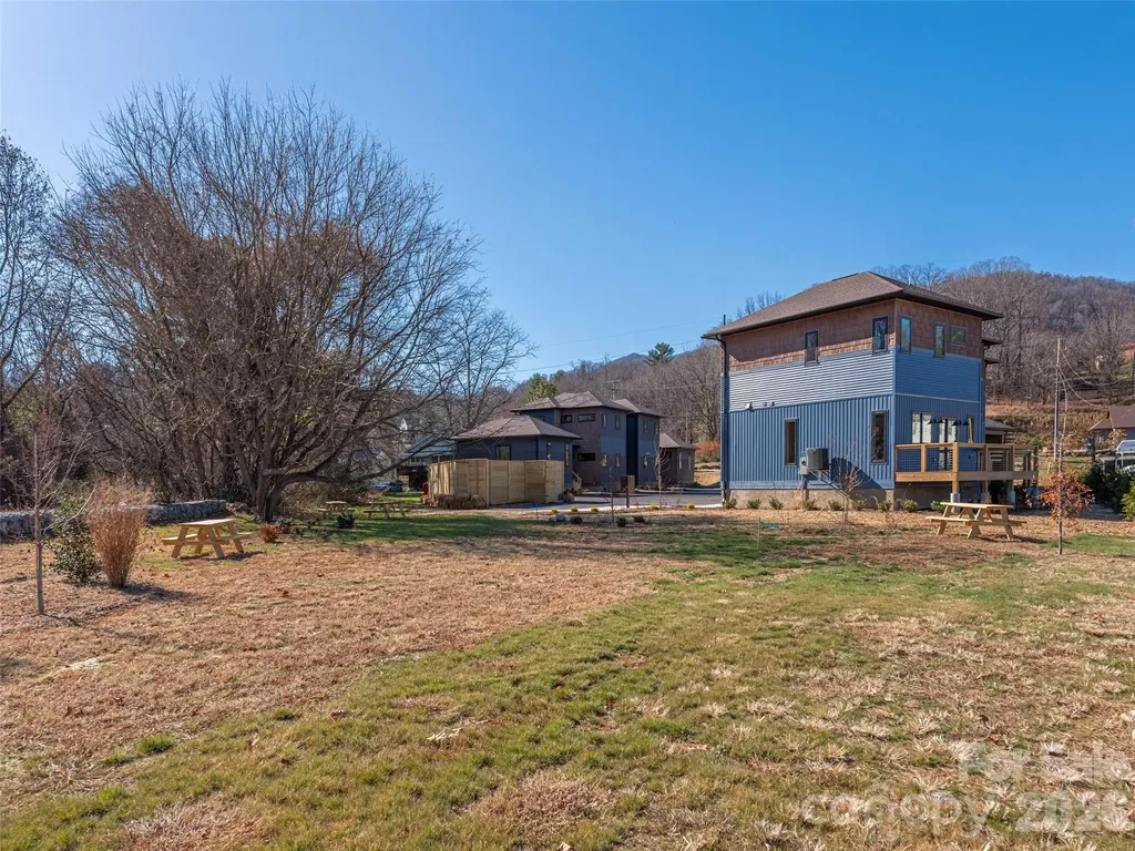 41 Leap Frog Park Waynesville NC 28786