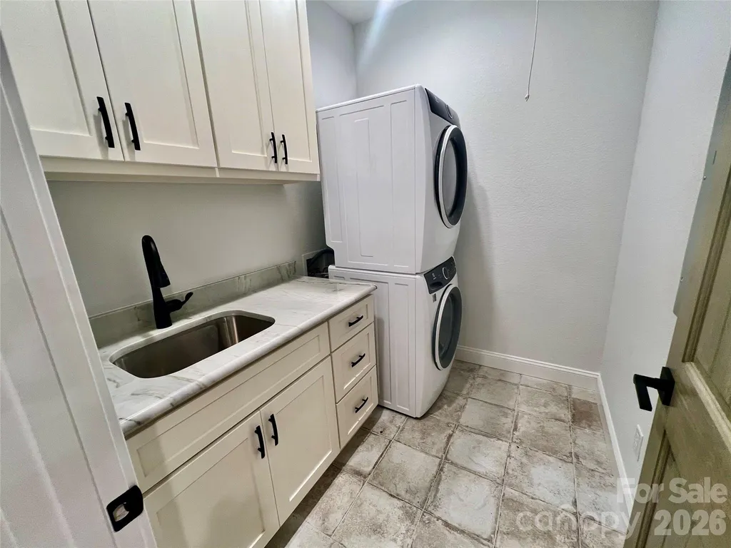 397 Soquili Drive Brevard NC 28712