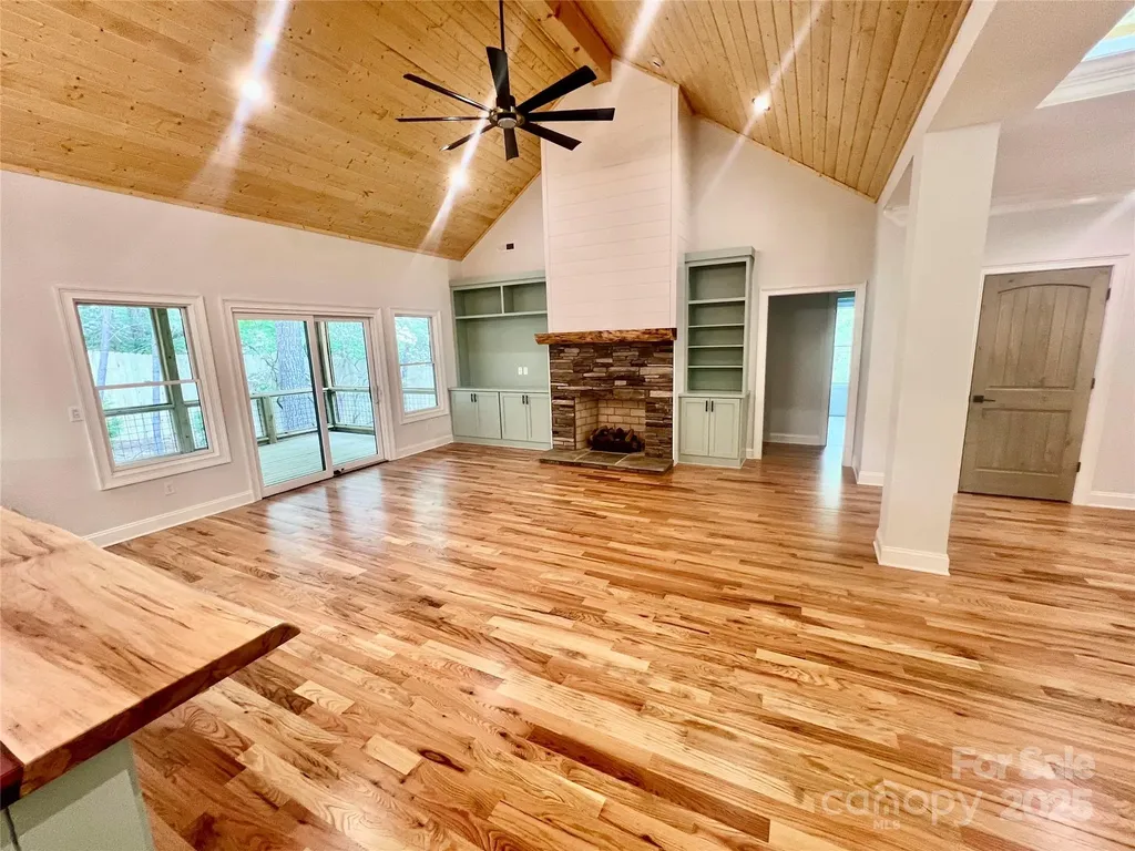 397 Soquili Drive Brevard NC 28712