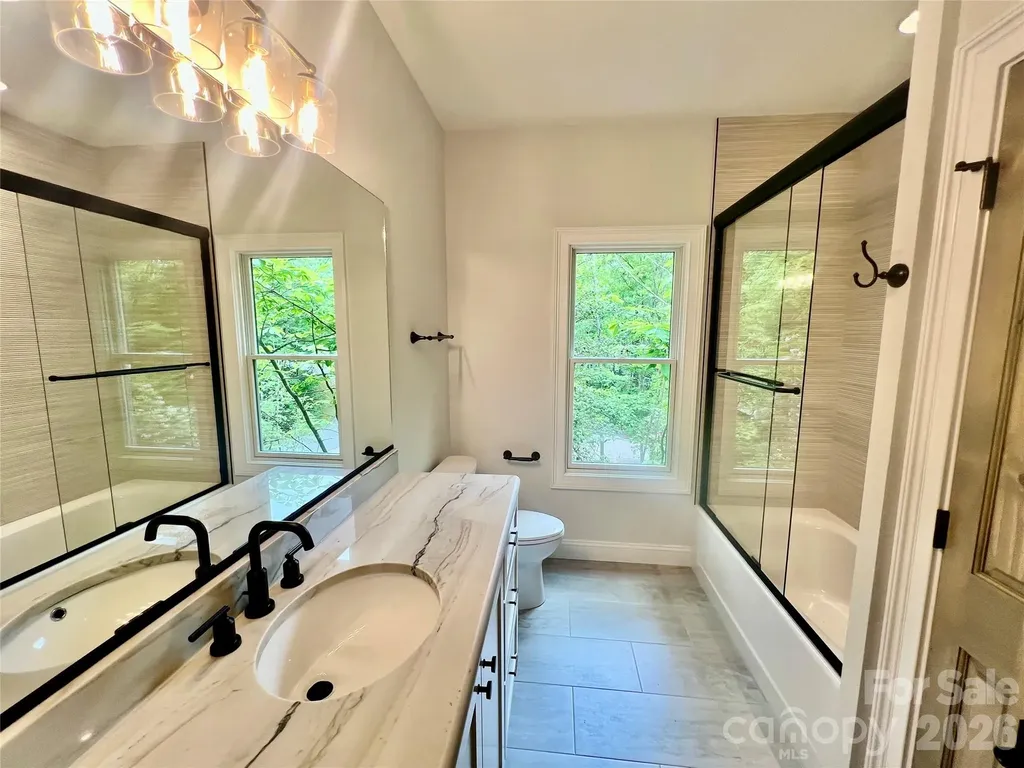 397 Soquili Drive Brevard NC 28712