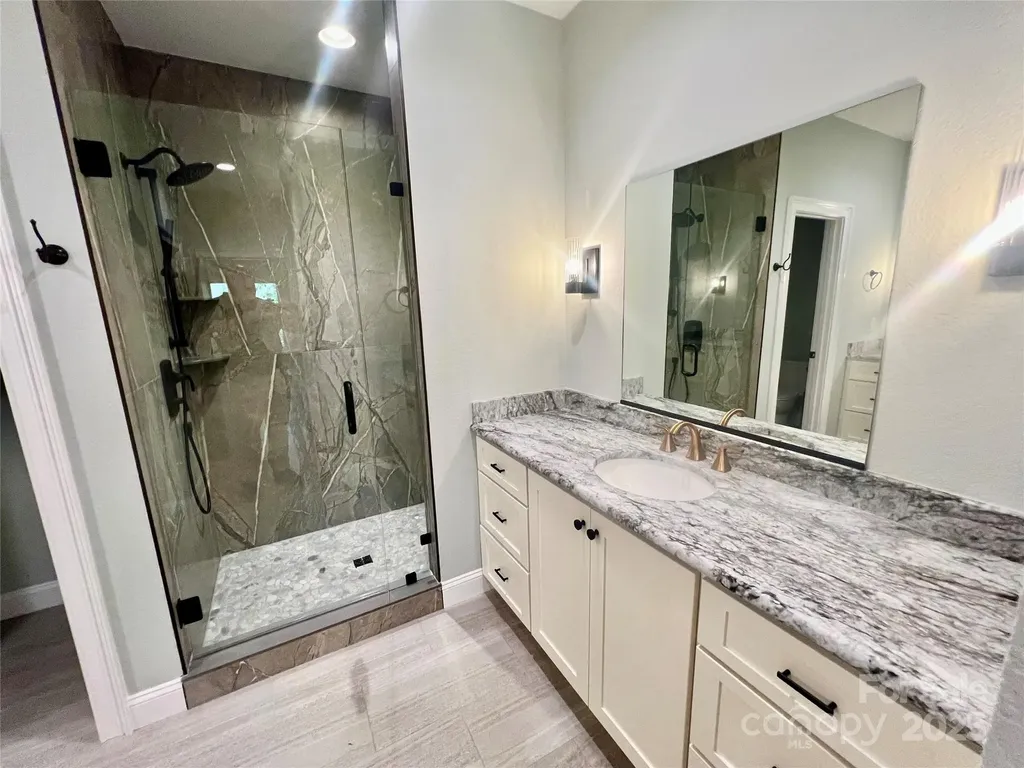 397 Soquili Drive Brevard NC 28712