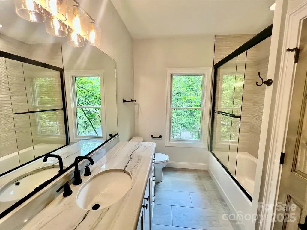 397 Soquili Drive Brevard NC 28712