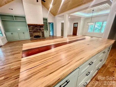 397 Soquili Drive Brevard NC 28712