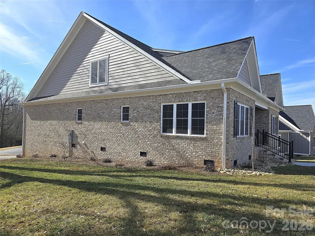 496 19th Avenue Circle NW Hickory NC 28601