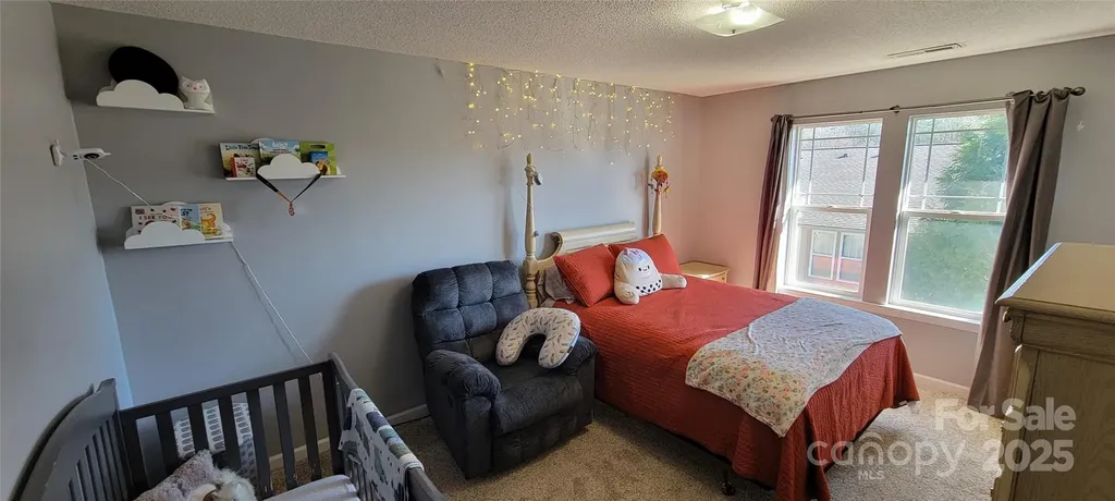 2306 Deermouse Way Hendersonville NC 28792