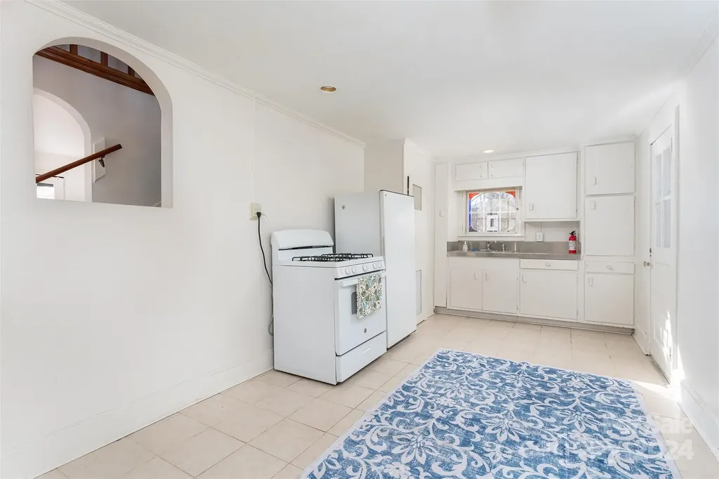 103 & 105 Pine Street Black Mountain NC 28711