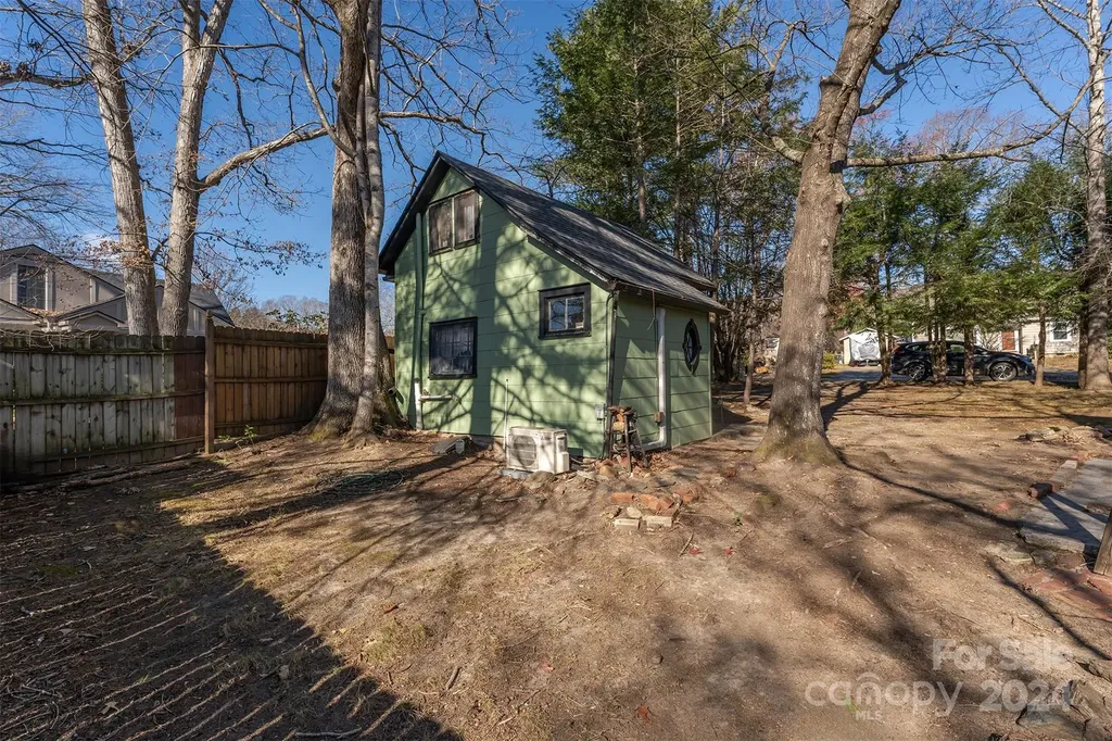 103 & 105 Pine Street Black Mountain NC 28711