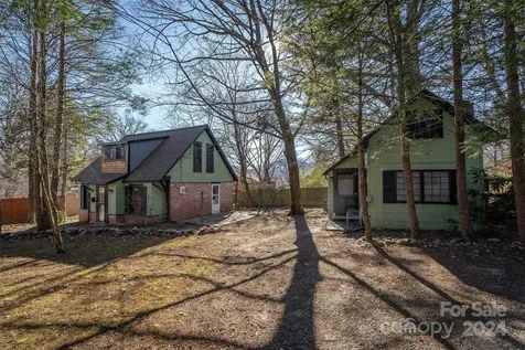 103 & 105 Pine Street Black Mountain NC 28711