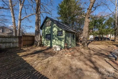 103 & 105 Pine Street Black Mountain NC 28711