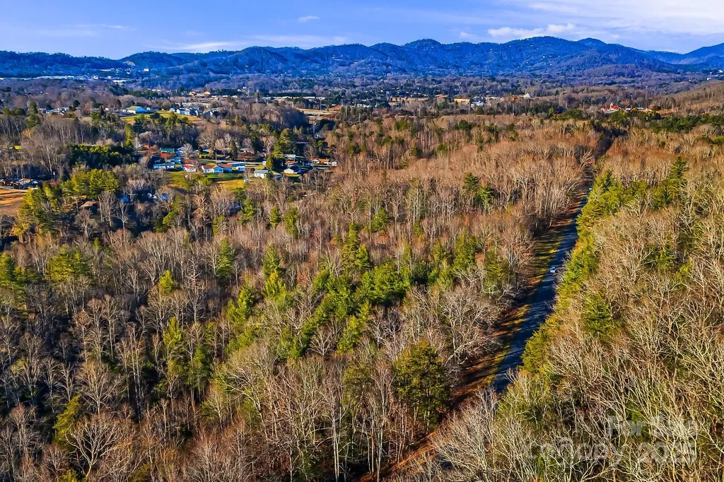 99999 Willow Creek Drive Asheville NC 28803