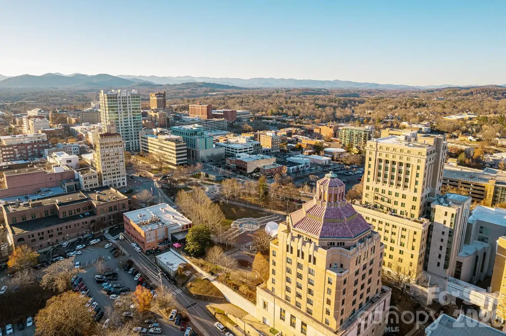 122 College Street Asheville NC 28801