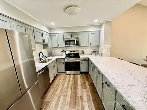 155 Quail Cove Boulevard Lake Lure NC 28746