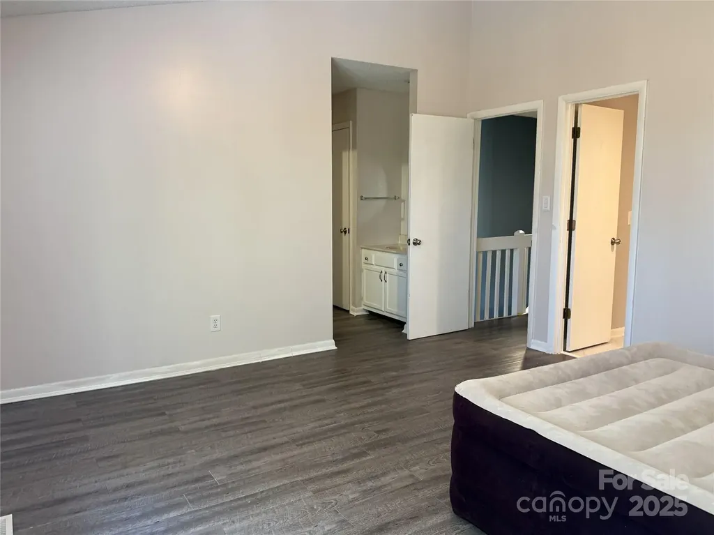 22 Hollybrook Drive Asheville NC 28803