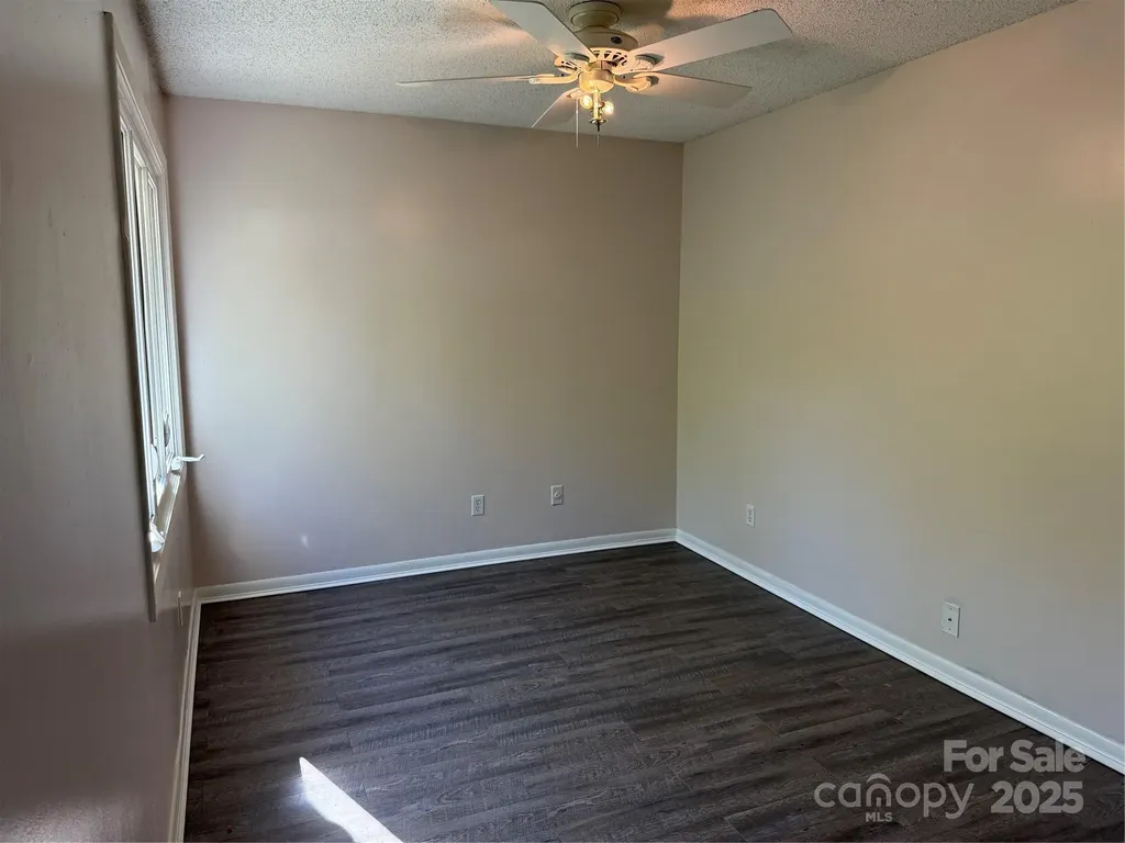 22 Hollybrook Drive Asheville NC 28803