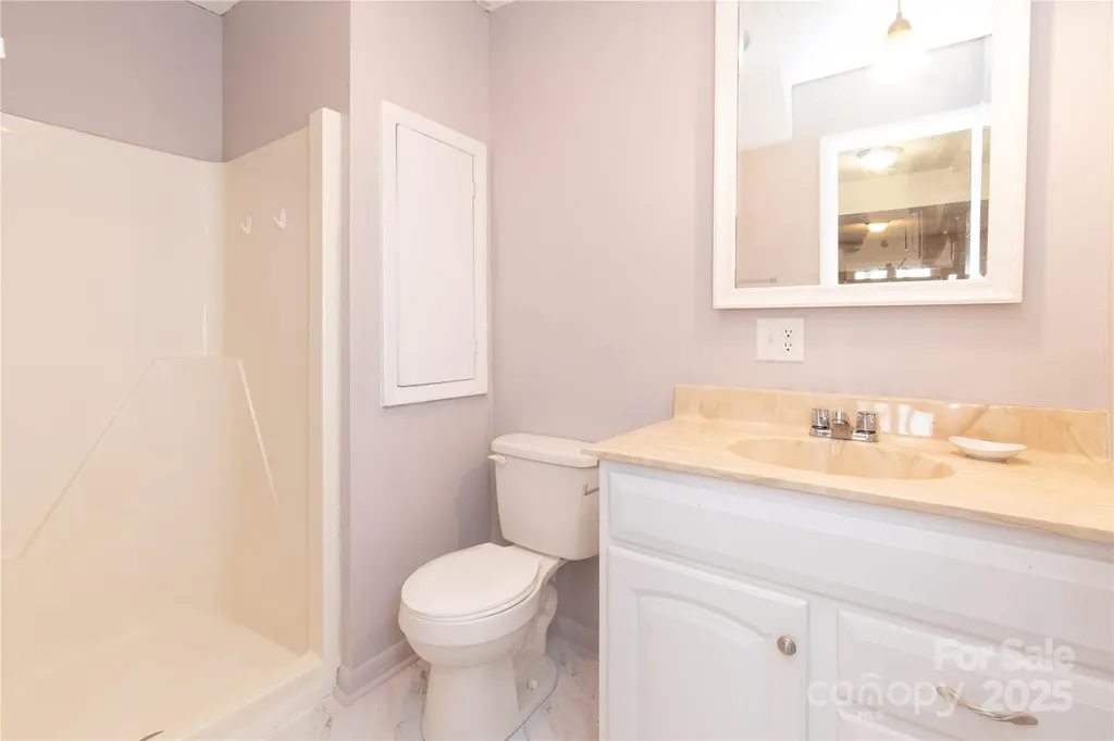 22 Hollybrook Drive Asheville NC 28803