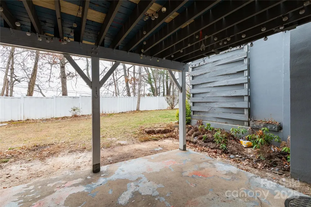 22 Hollybrook Drive Asheville NC 28803
