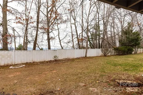 22 Hollybrook Drive Asheville NC 28803