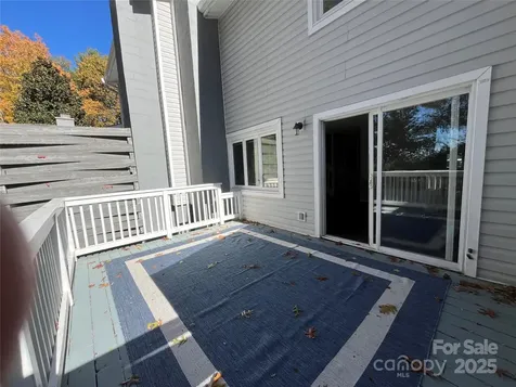 22 Hollybrook Drive Asheville NC 28803