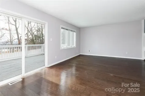 22 Hollybrook Drive Asheville NC 28803