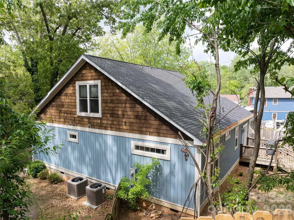 123 Arline Henry Way Asheville NC 28806