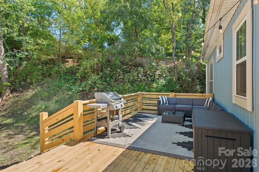 123 Arline Henry Way Asheville NC 28806