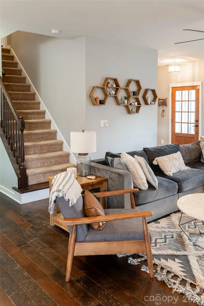 123 Arline Henry Way Asheville NC 28806