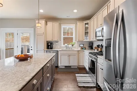 123 Arline Henry Way Asheville NC 28806