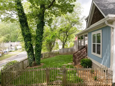 123 Arline Henry Way Asheville NC 28806