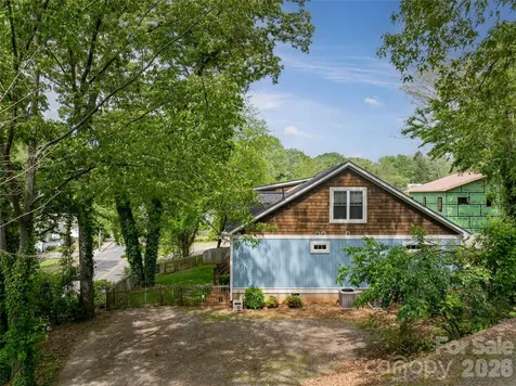 123 Arline Henry Way Asheville NC 28806
