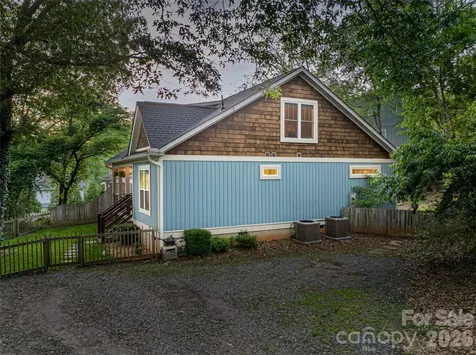 123 Arline Henry Way Asheville NC 28806