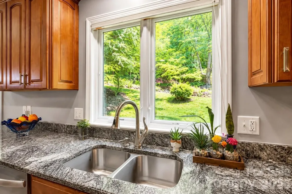 97 Ballantree Drive Asheville NC 28803