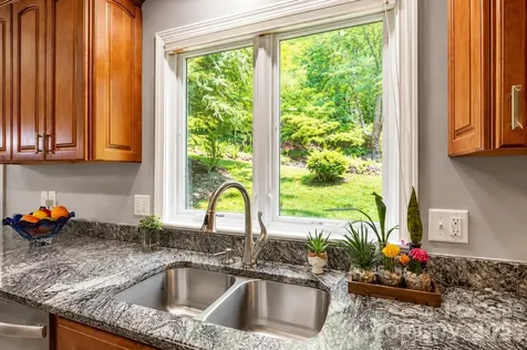 97 Ballantree Drive Asheville NC 28803