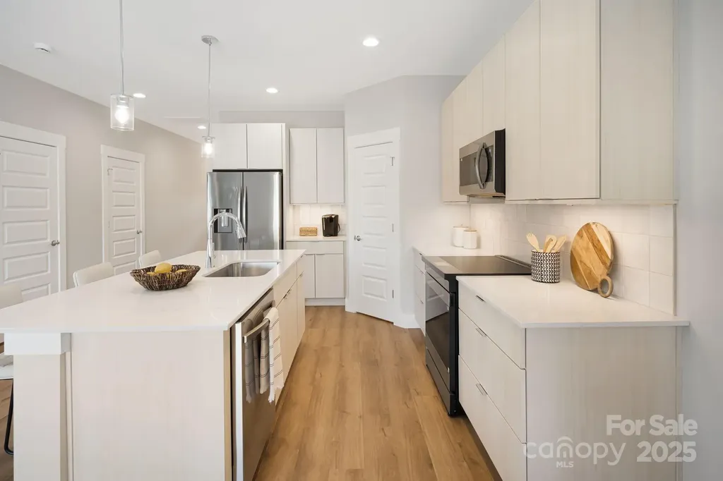 5 Bolton Street Asheville NC 28806