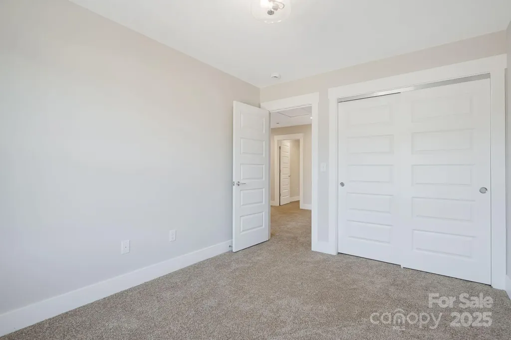 5 Bolton Street Asheville NC 28806
