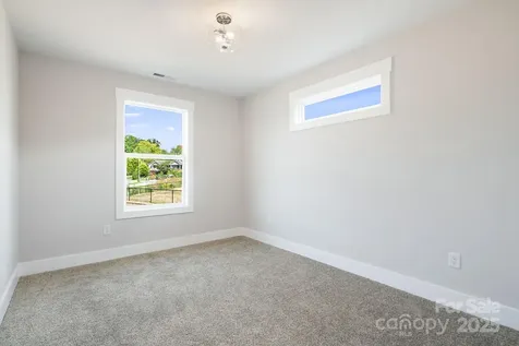 5 Bolton Street Asheville NC 28806
