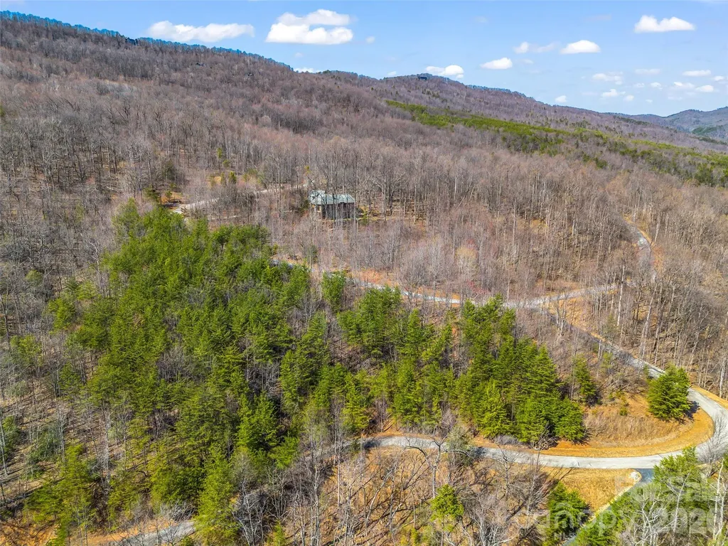 190 Cherry Hill Mill Spring NC 28756